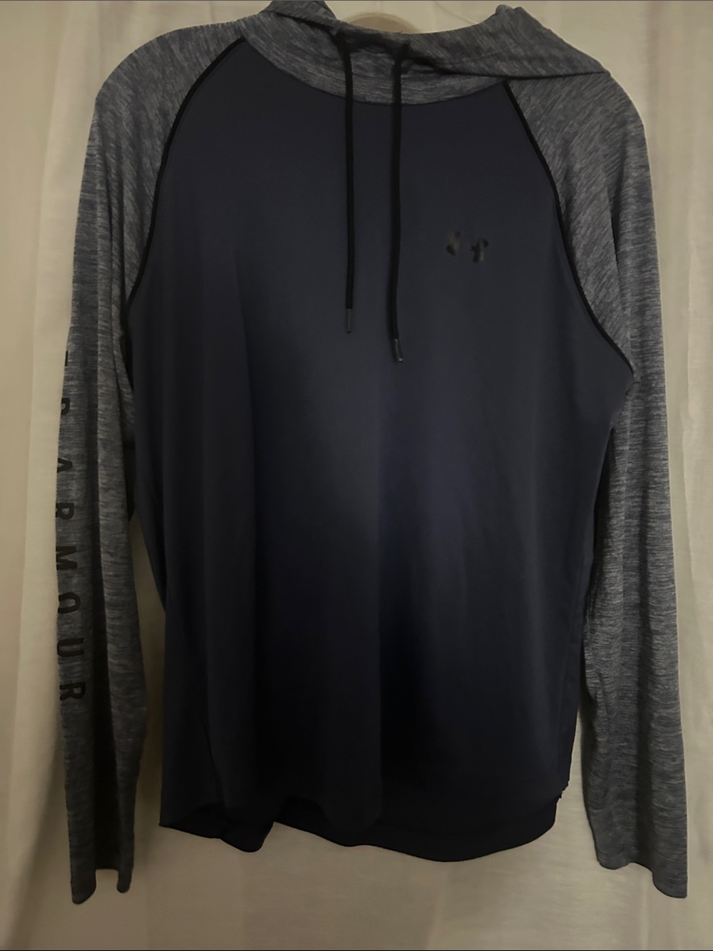 Under Armour Men's Hooded Performance Shirt in Navy and Heather Gray